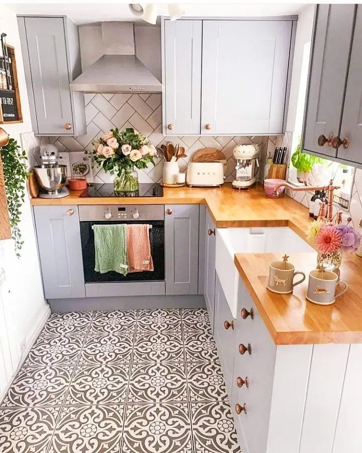 Small Kitchen Storage Ideas: Clever Ways to Organize a Tiny Kitchen Easily