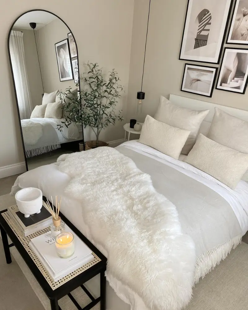 Bring Non Christmas Winter Decorations Into the Bedroom