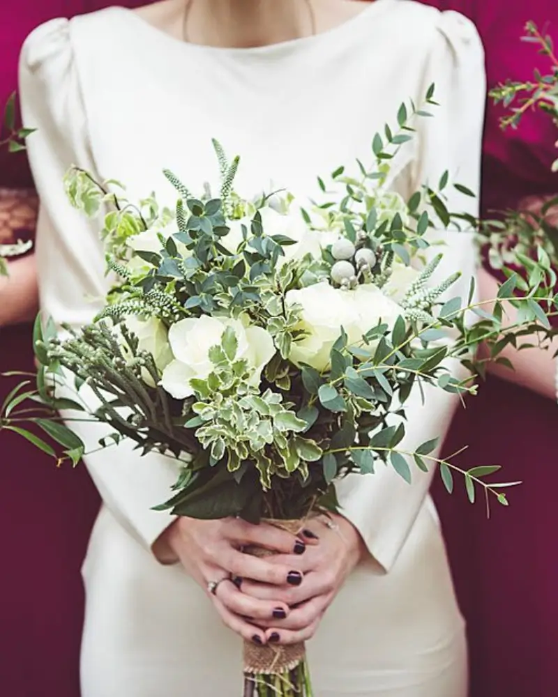 Winter Wedding Bouquet Greenery That Makes Everything Look More Luxurious